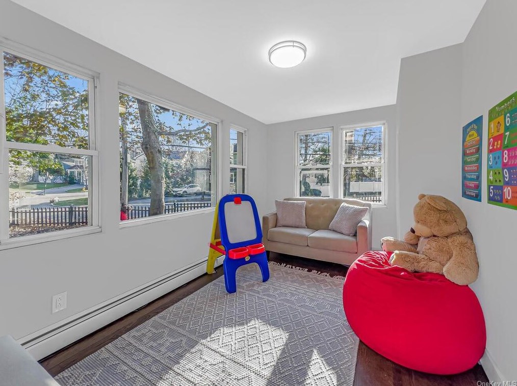 1006 Grove St, Mamaroneck NY  10543-1711 exterior