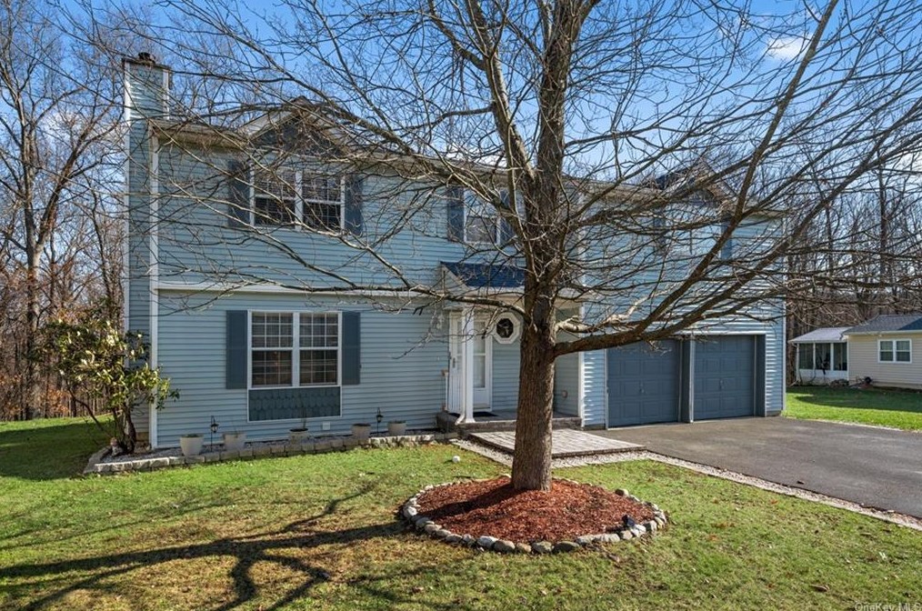 60 Capital Dr, Washingtonville, NY 10992