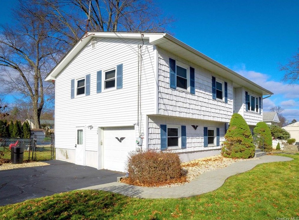 126 Hwy Ave, Congers, NY 10920