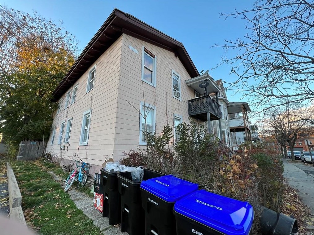 2 Park Pl, Poughkeepsie, NY 12601