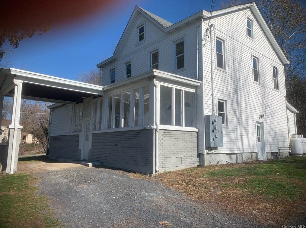 668 S Drury Ln #2, Rock Tavern, NY 12575