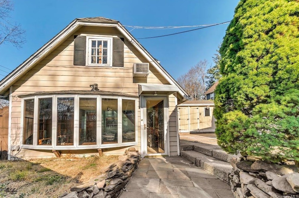 31 Ridgewood Terrace, Chappaqua, NY 10514