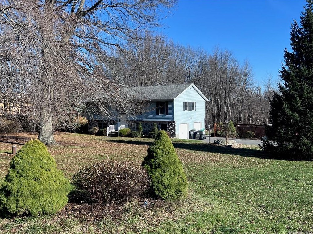 26 Wallkill Rd, Walden NY  12586-2224 exterior