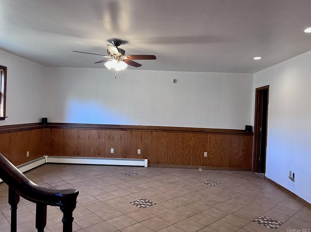 26 Wallkill Rd, Walden NY  12586-2224 exterior