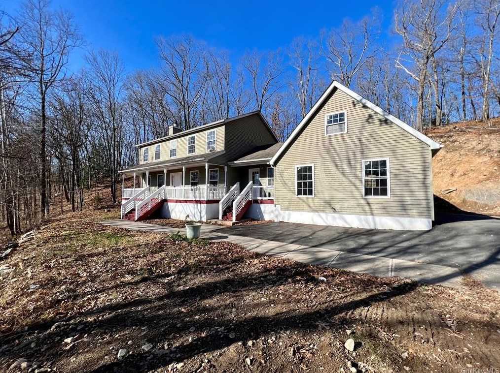 41 Hidden Valley Rd, Port Jervis, NY 12771-2332