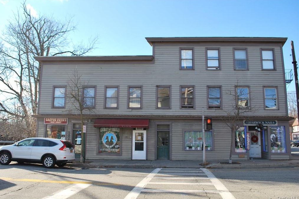 9 Main St #3, Warwick, NY 10990