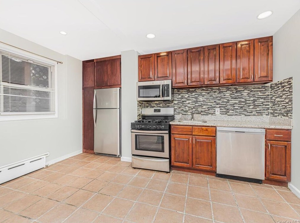 5812 Mosholu Ave #1, Bronx, NY 10471