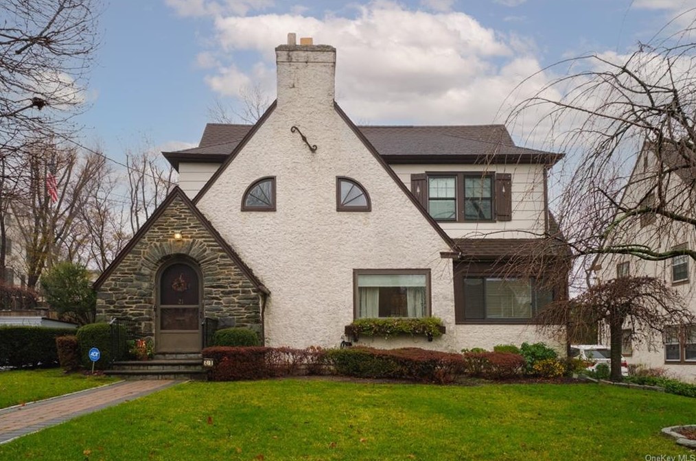 21 Argyll Ave, New Rochelle, NY 10804