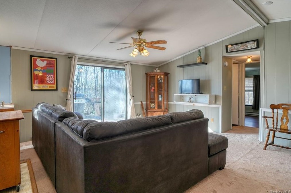 56 Hemmer Rd, Jeffersonville NY  12748-5406 exterior