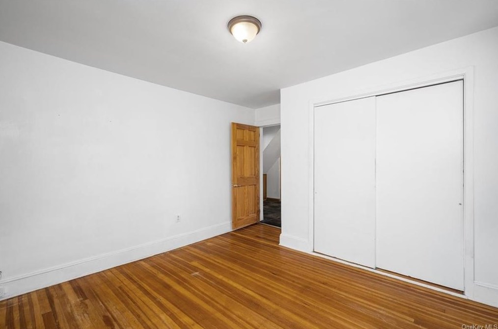 568 Palmer Rd, Yonkers NY  10701-5165 exterior