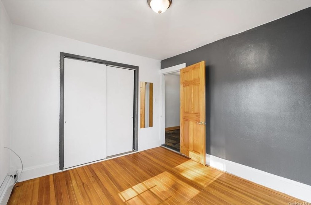 568 Palmer Rd, Yonkers NY  10701-5165 exterior