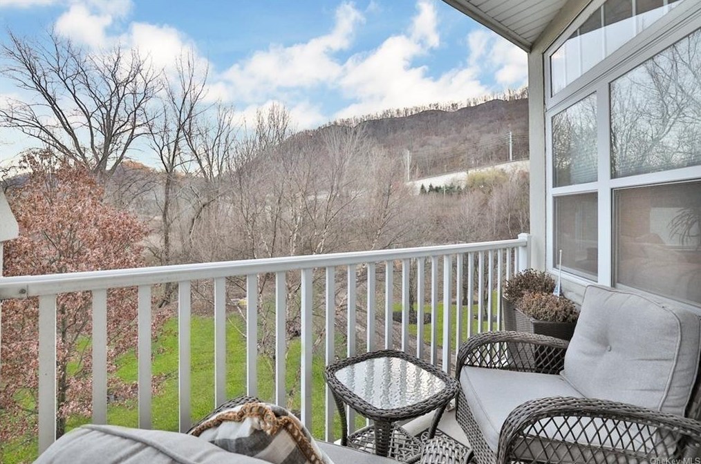 3308 Leeward Dr, Haverstraw NY  10927-2129 exterior
