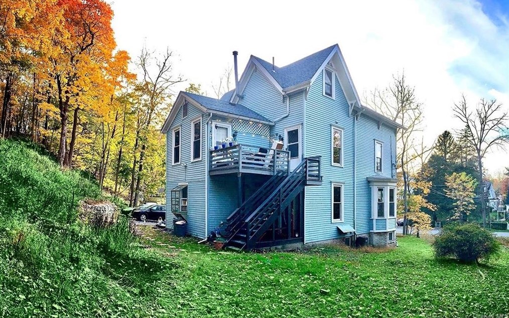 19 Mountain Rd, Cornwall Hud, NY 12520