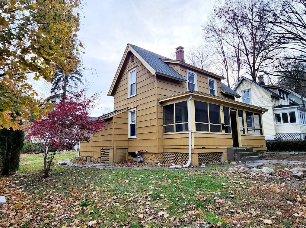 39 1st St, Hillburn, NY 10931