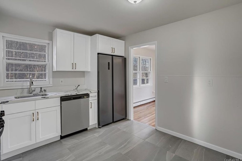 170 Clove Rd, Salisbury Mills, NY 12577