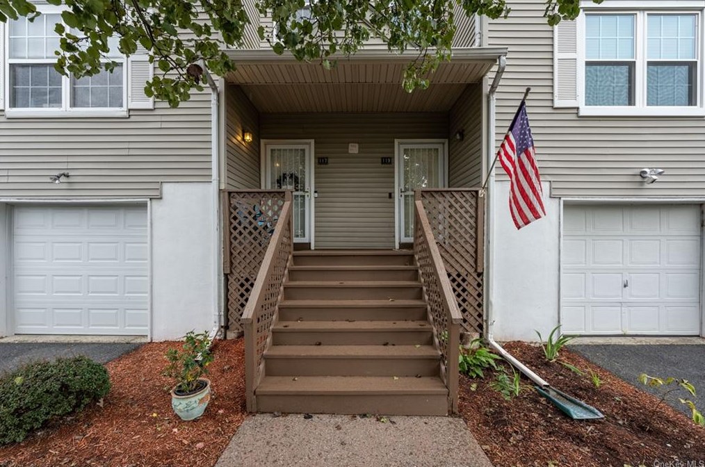 119 Highwood Dr, Newburgh, NY 12553