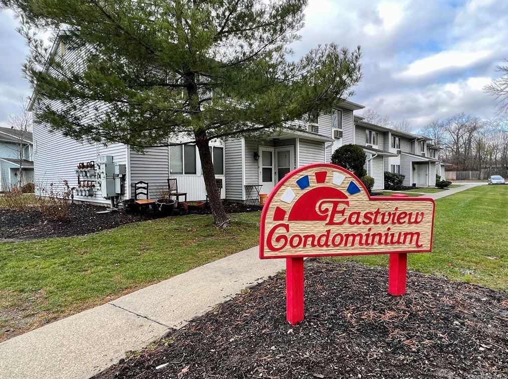 3 Ruth Ct, Middletown, NY 10940