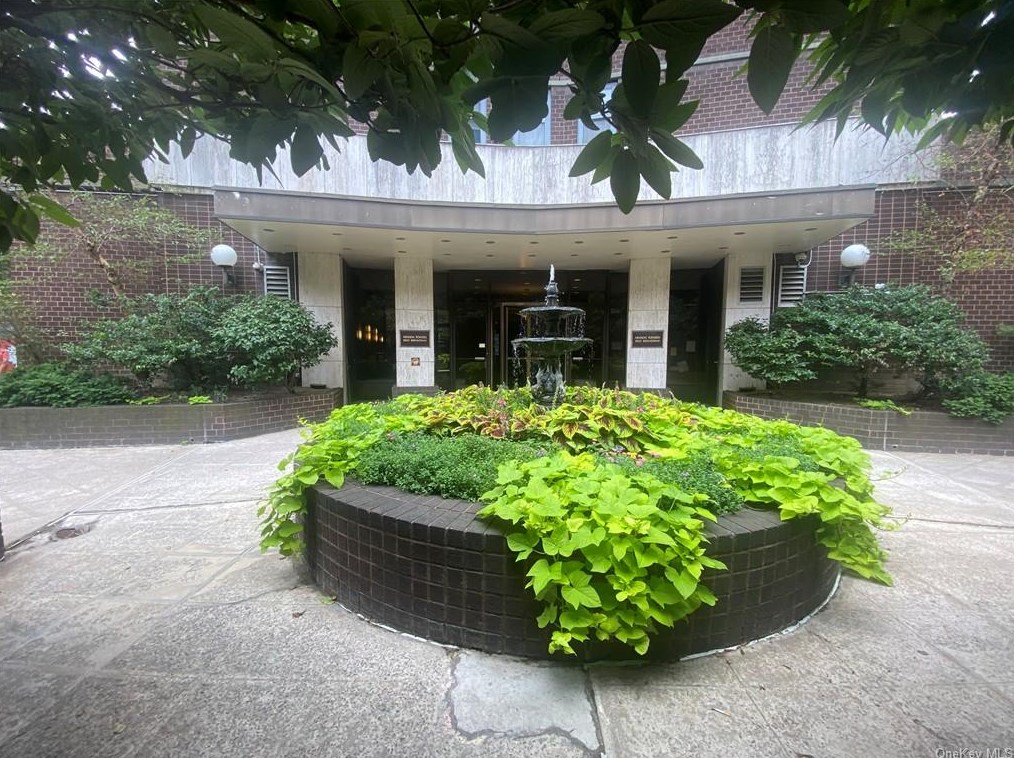 2025 Broadway #7g, New York, NY 10023