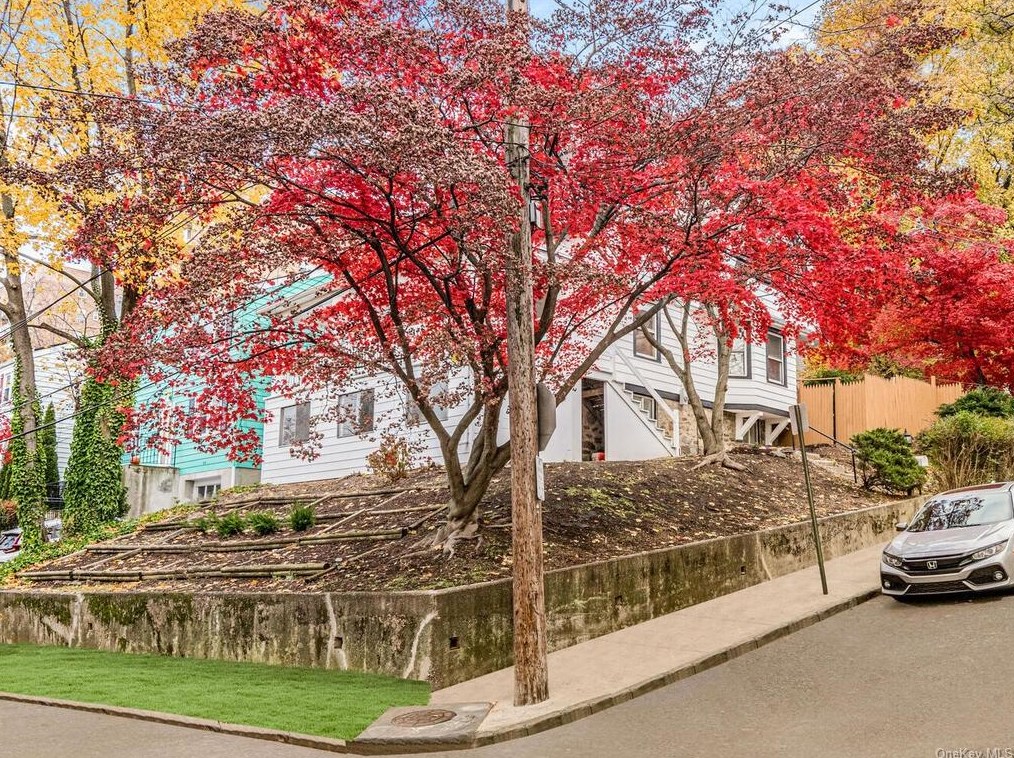 8 Hudsonview Terrace, Yonkers, NY 10701