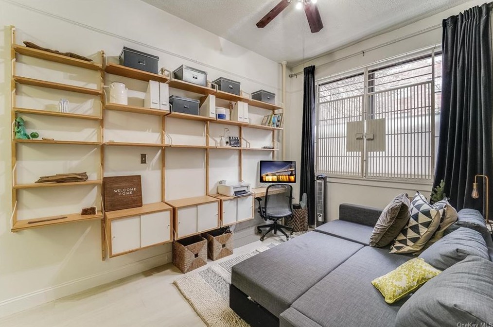 524 E 13th St #a1, New York, NY 10009