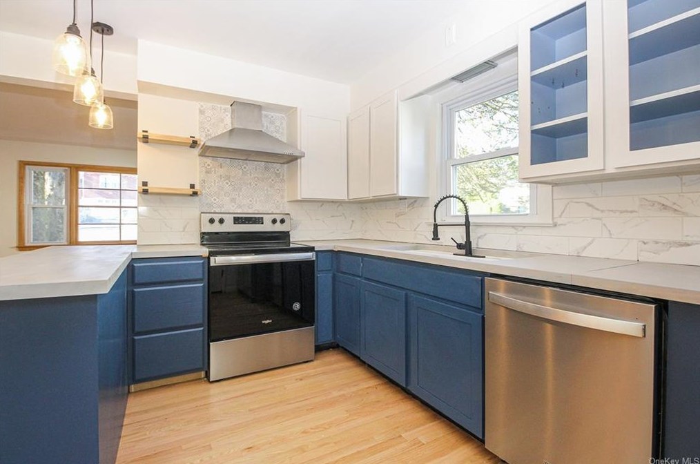 1745 Congress Ave, Peekskill NY  10566-4958 exterior