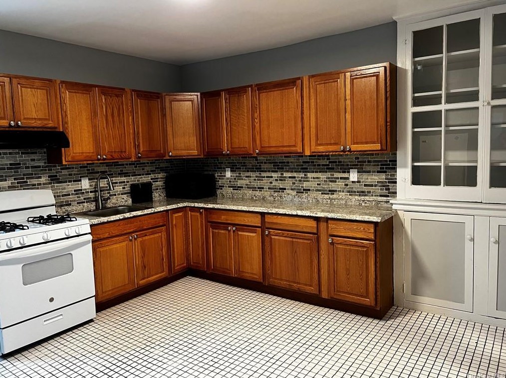 400 Broadway, Newburgh, NY 12550