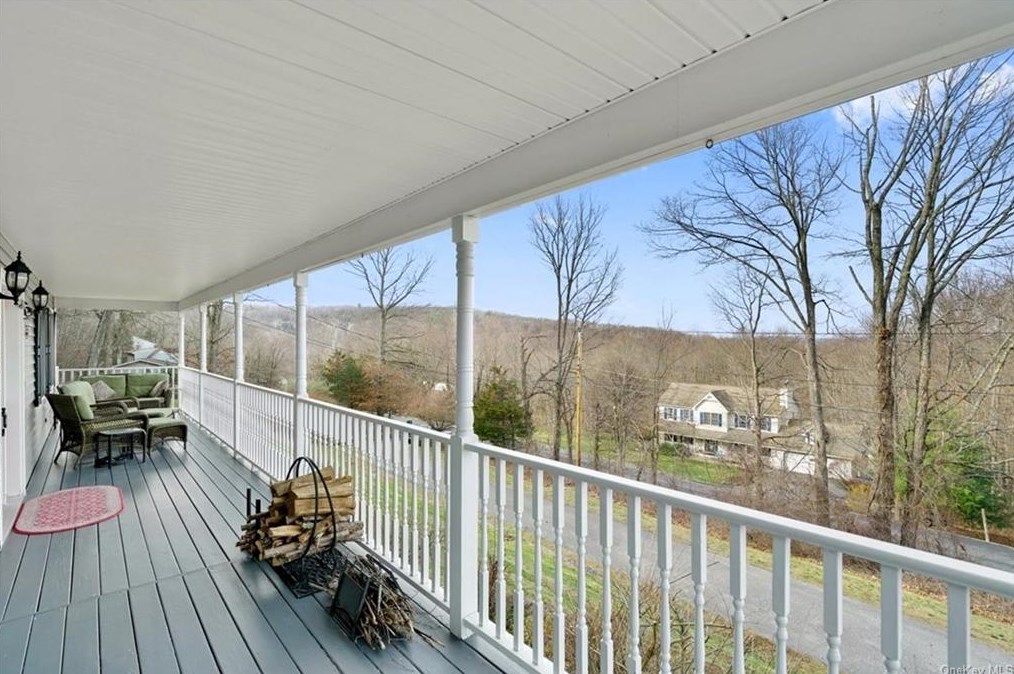 381 Museum Village Rd, Monroe, NY 10950-1613