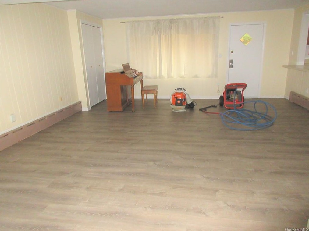 27 Adams Ct, Kent Lakes NY  10512-3000 exterior