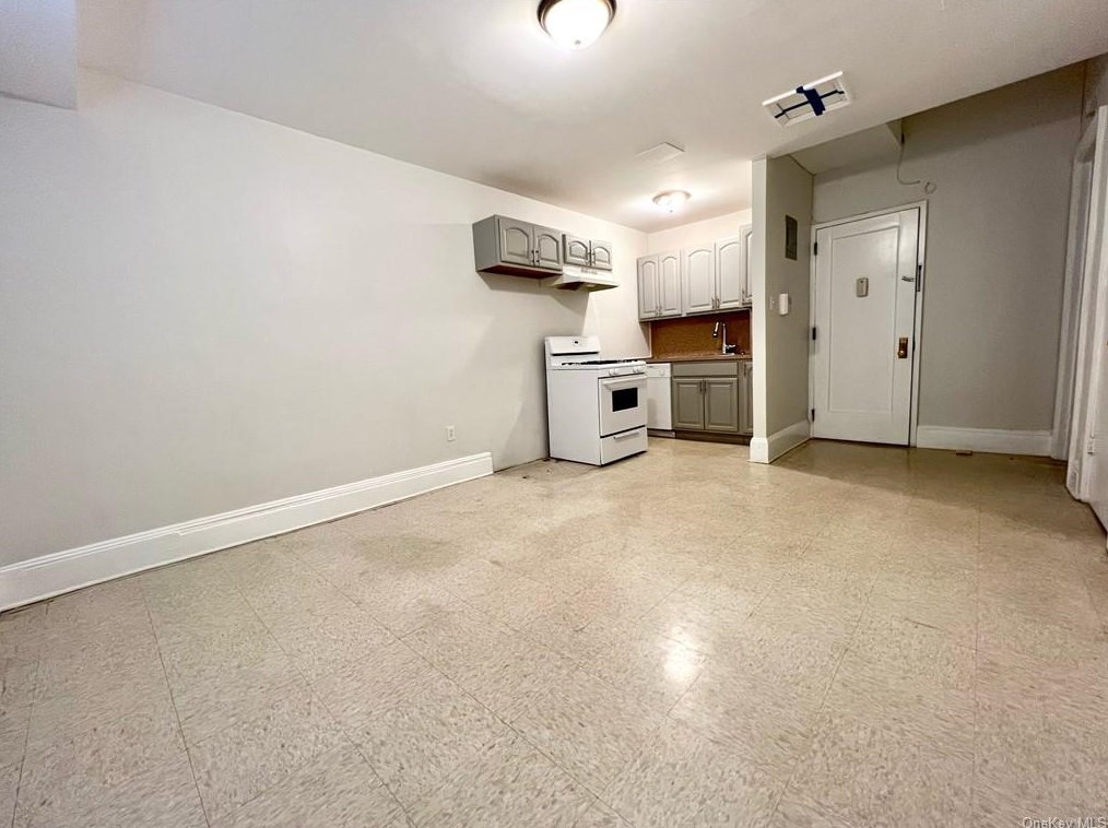254 Martine Ave #be, White Plains, NY 10601