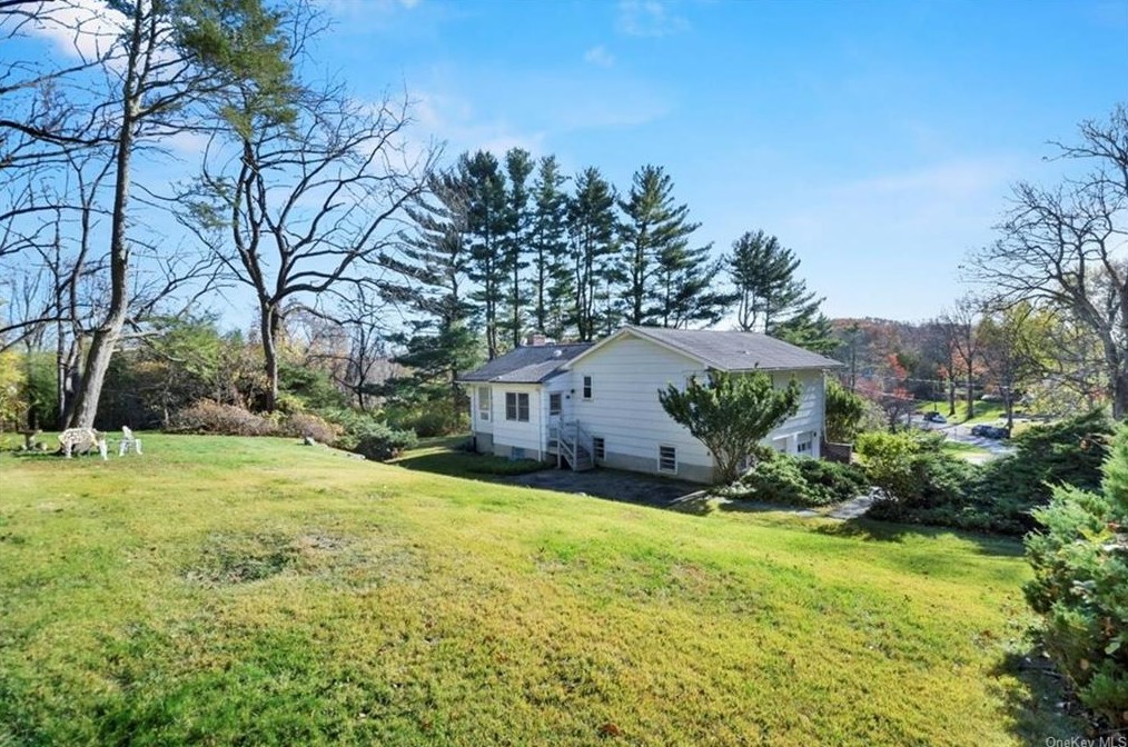 53 Tamarack Pl, Briarcliff, NY 10510