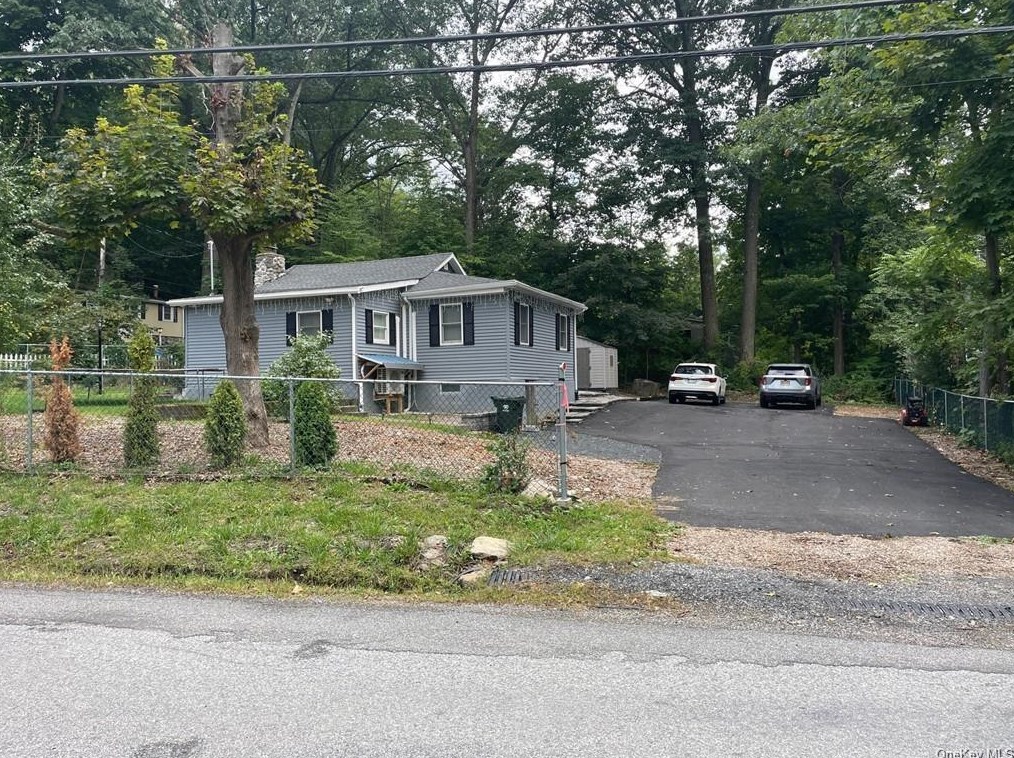 4 Paradise Trl, Monroe, NY 10950