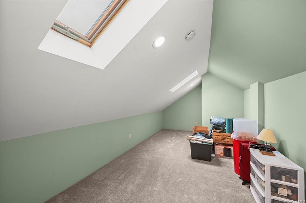 87 Park Rd Ext, Goldens Bridge NY  10526-1126 exterior