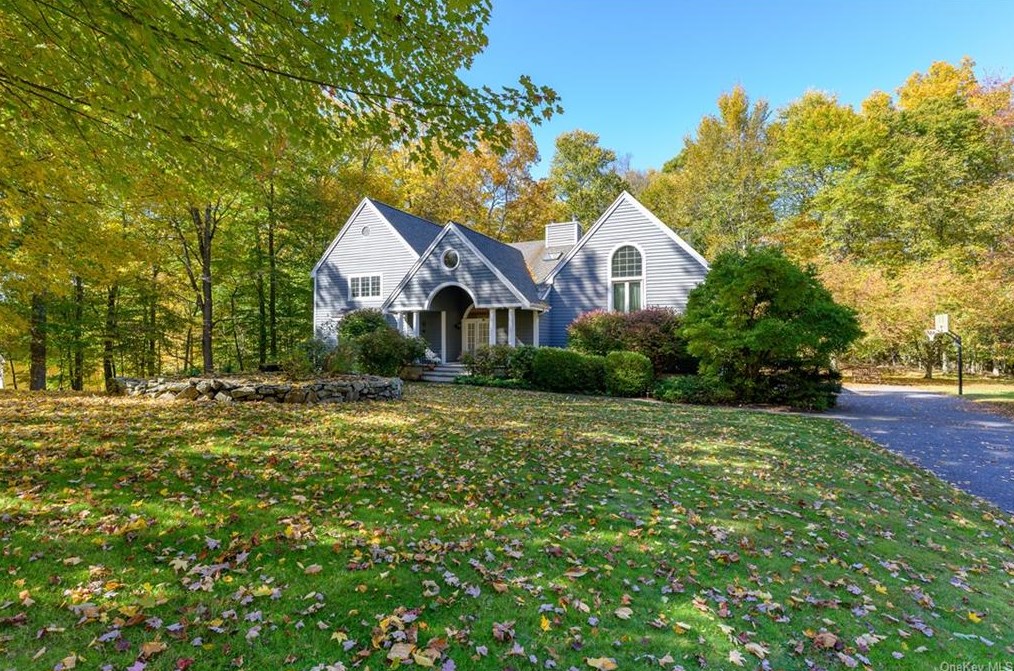 11 Autumn Ridge Rd, Lewisboro, NY 10590