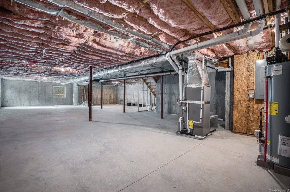 3 Trotter Ln, Poughkeepsie NY  12603-4243 exterior