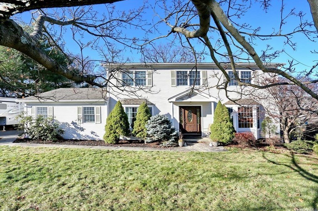 7 Rockridge Dr, Thiells, NY 10984