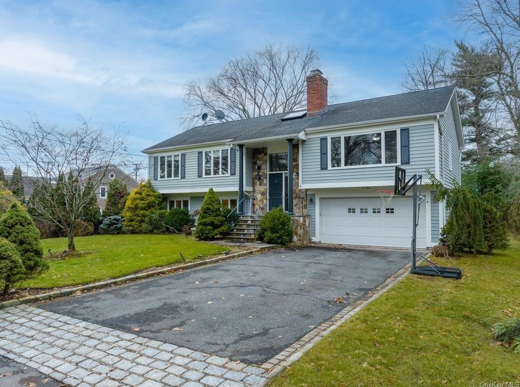 4 Shawnee Trl, Harrison, NY 10528-1812