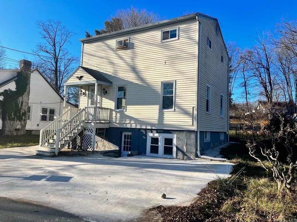 9 Gould St, Middletown, NY 10940