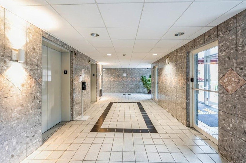 77 Lime Kiln Rd Apt 2e, Yonkers, NY