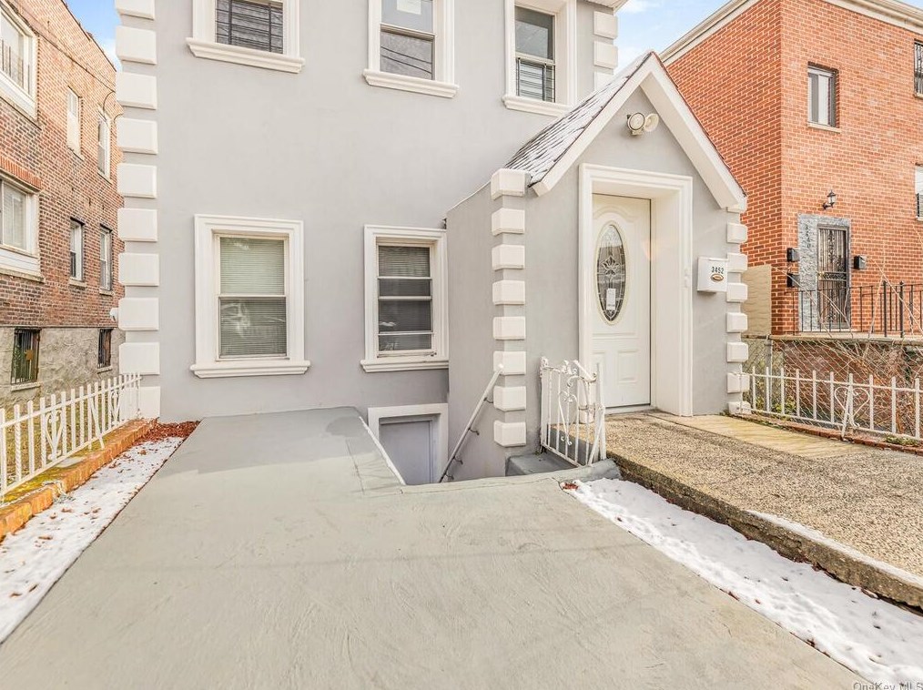 3452 Ely Ave, Bronx, NY 10469