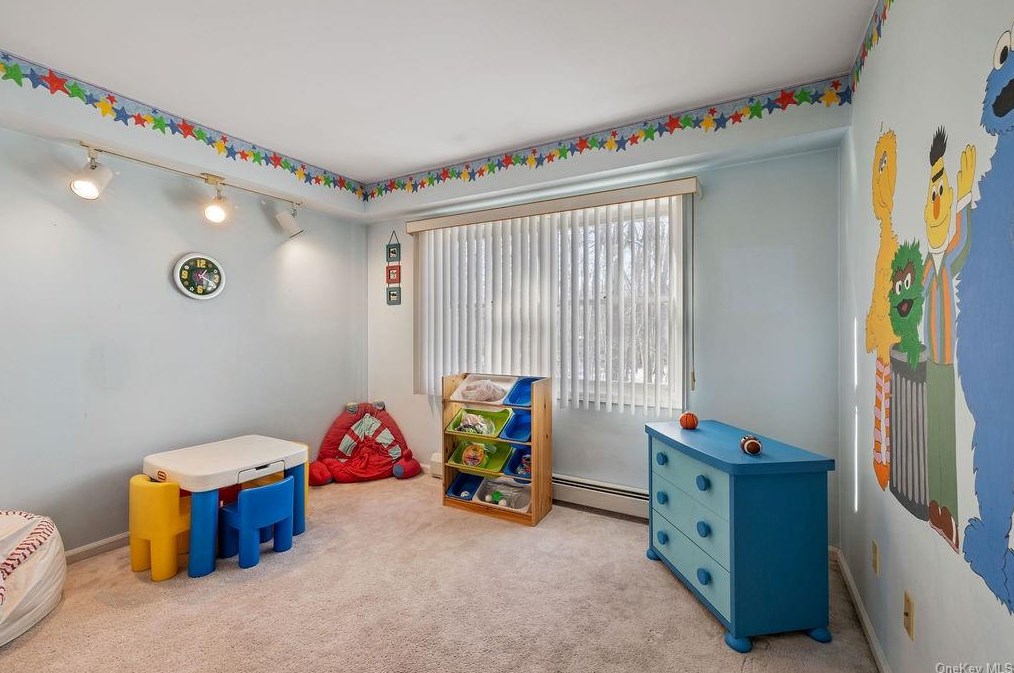 4 Arbor Ct, Mount Ivy NY  10970-2842 exterior