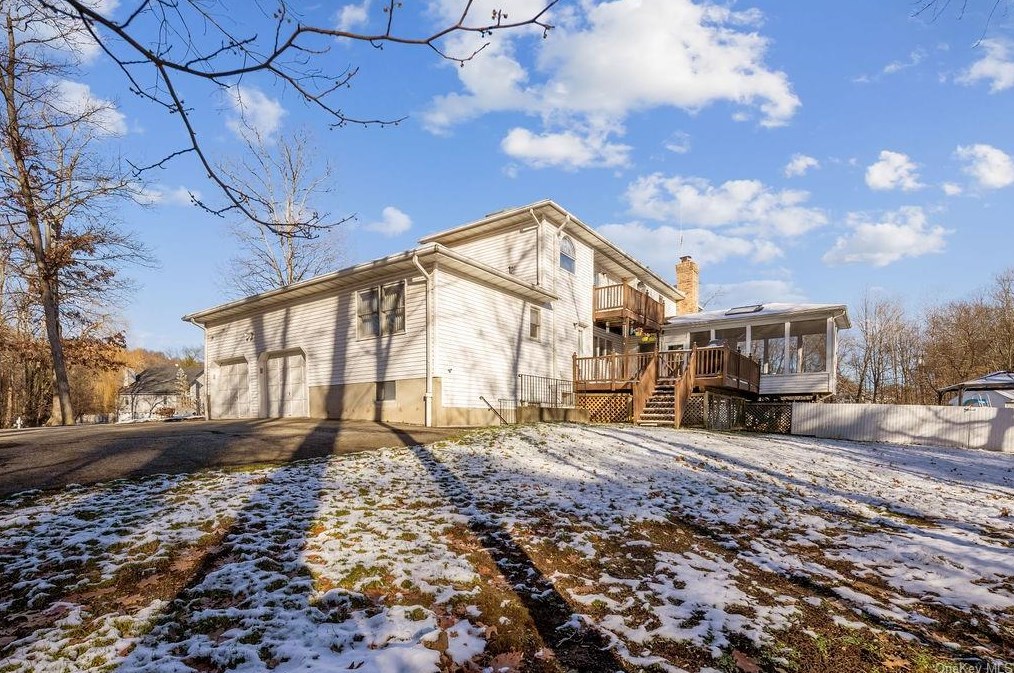 4 Arbor Ct, Mount Ivy NY  10970-2842 exterior