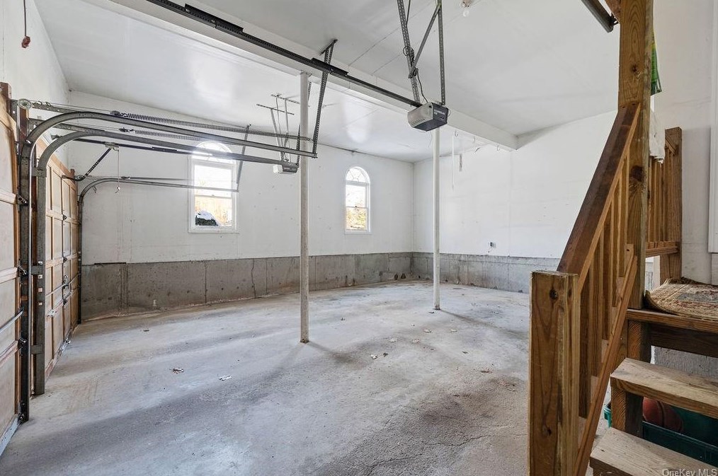 4 Arbor Ct, Mount Ivy NY  10970-2842 exterior