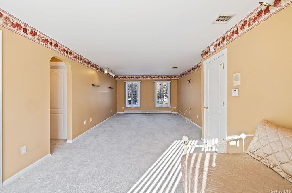 4 Arbor Ct, Mount Ivy NY  10970-2842 exterior