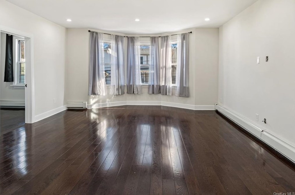23 Colin St #2nd Floor, Yonkers, NY 10701