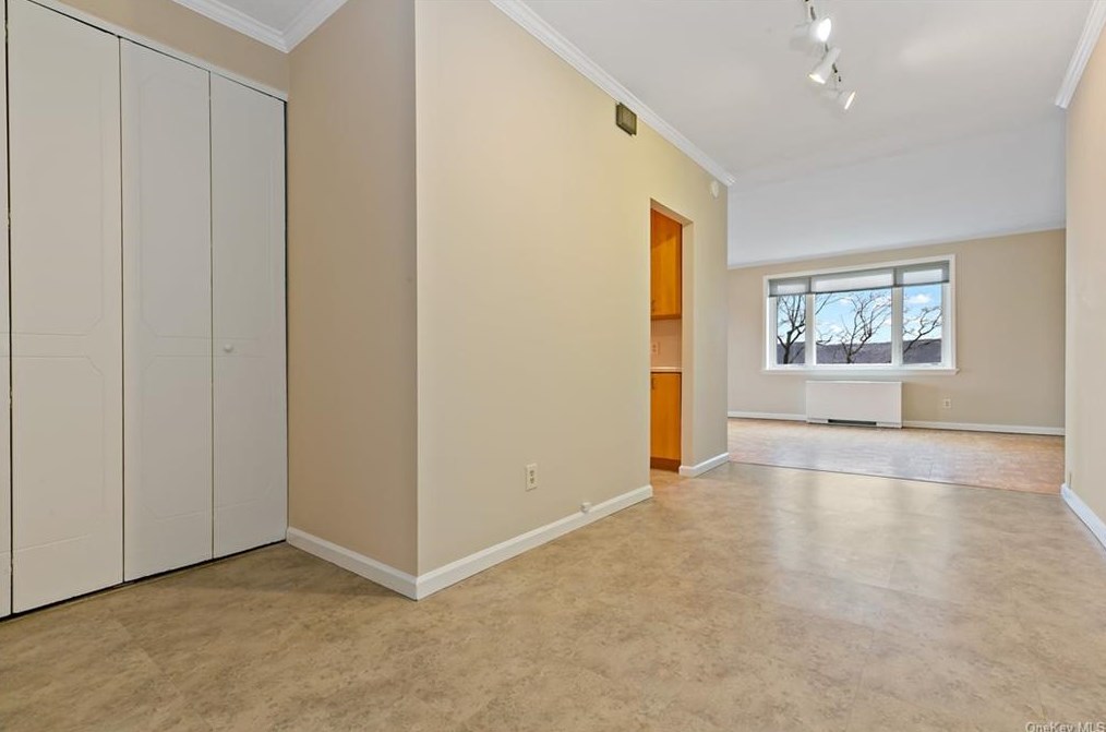 16 Rockledge Ave #2n-1, Crotonville, NY 10562