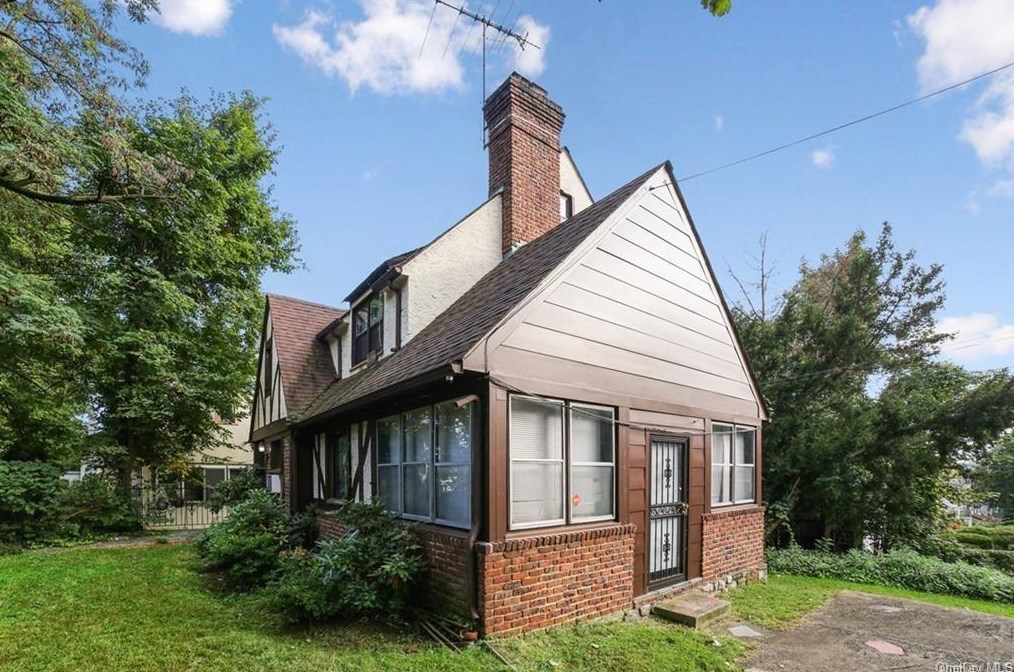 526 E Lincoln Ave, Mount Vernon, NY 10552