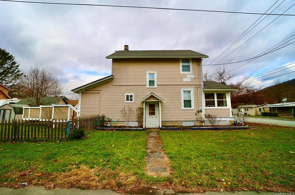 50 Erie St, Port Jervis, NY 12771-2701