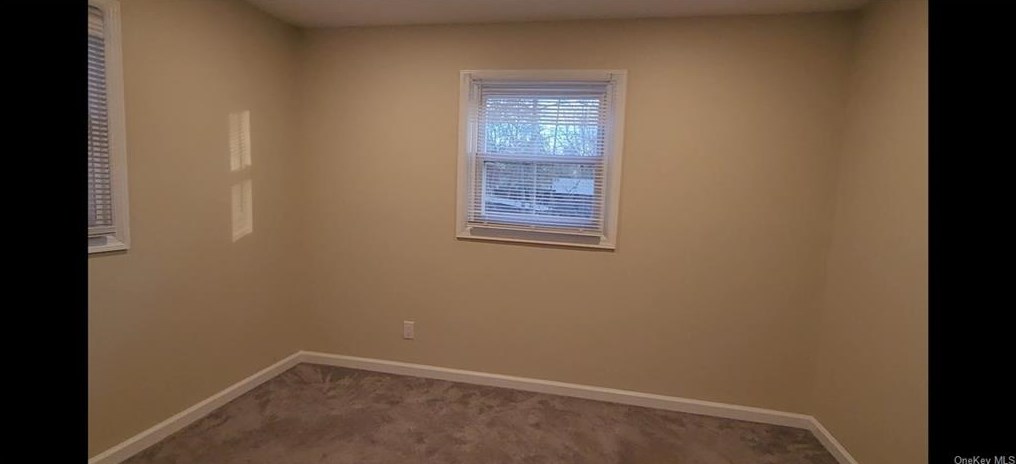 65 Green Rd, West Nyack, NY 10994