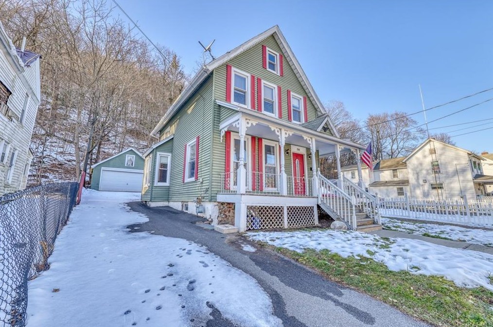 50 Hudson St, Port Jervis, NY 12771-1414