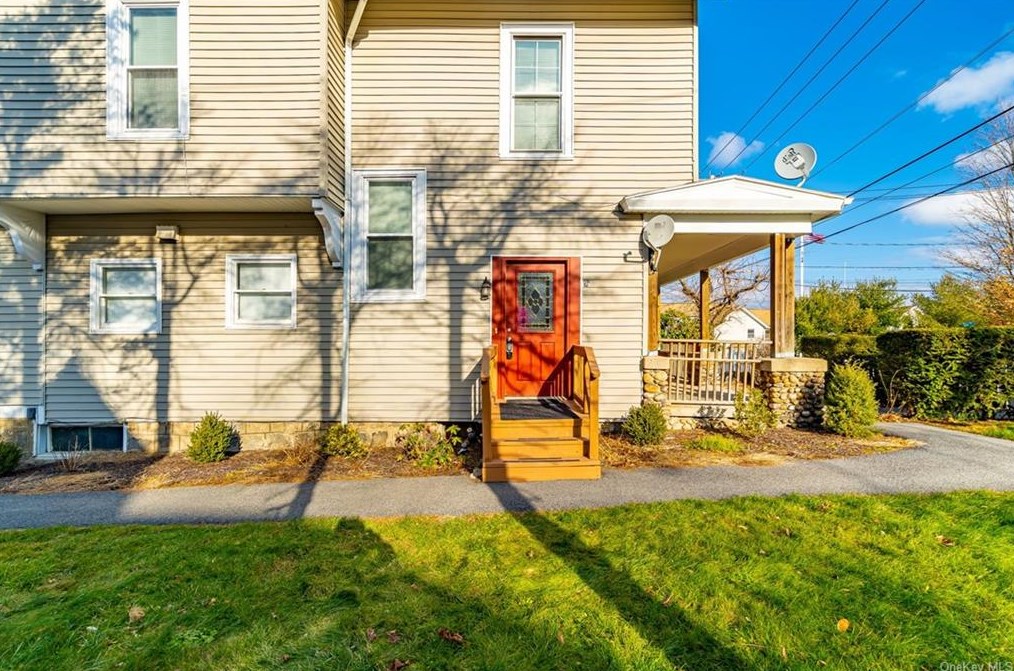 9 Gregory St #9c, Mahopac, NY 10541